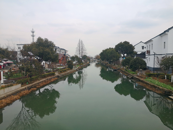 示范區(qū)里有個示范村