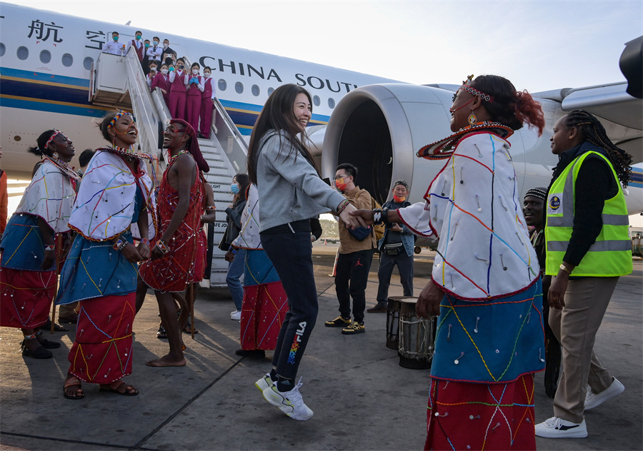 Chinese visitors answer Africa